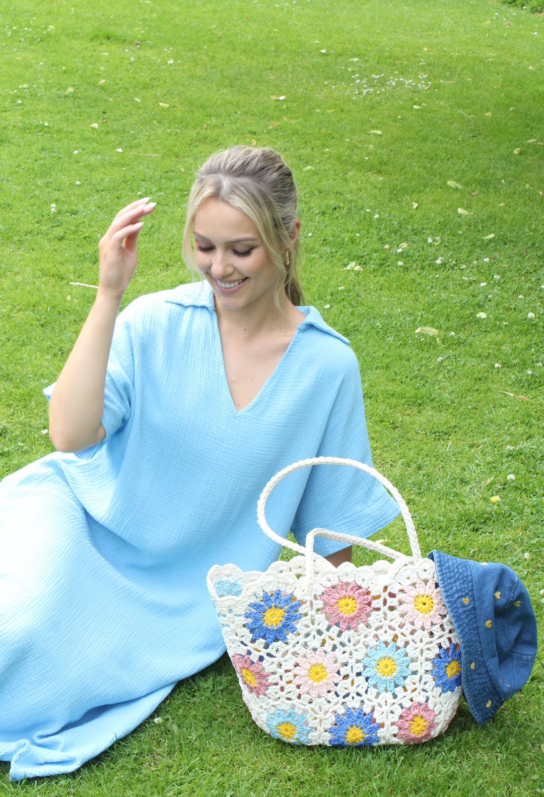 Crochet Knit Daisy Tote Bag