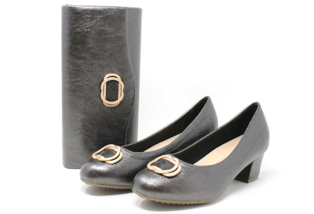 Soft Metallic Heel