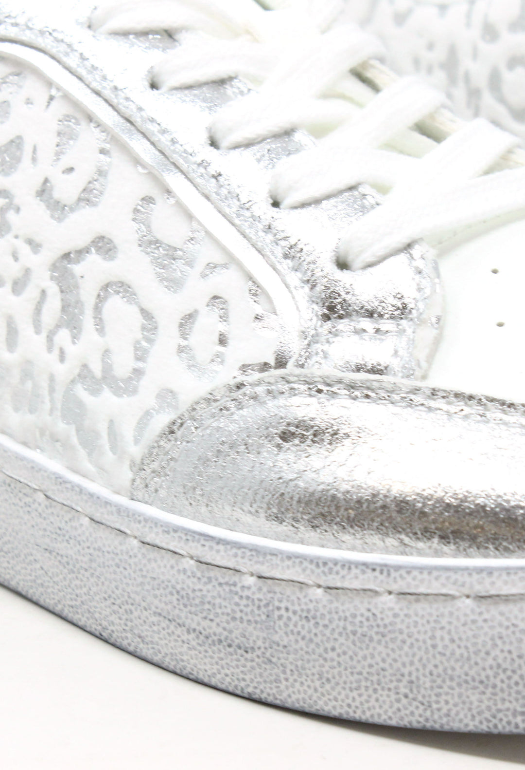 Metallic Leo Trainer