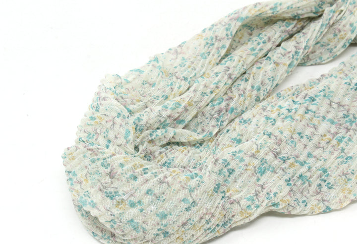 Mini Bloom Magnetic Scarf