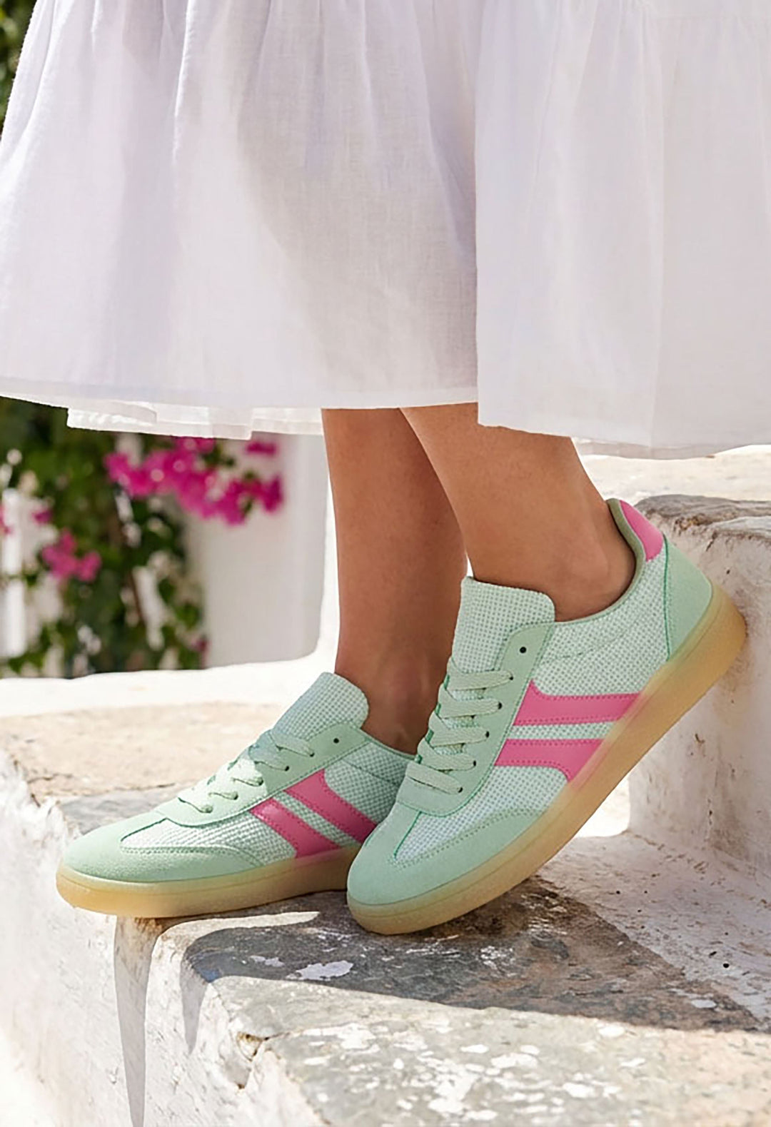 Contrast Stripe Trainer