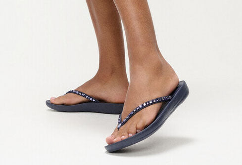 IQUSHION Multi-Crystal Toe-Posts