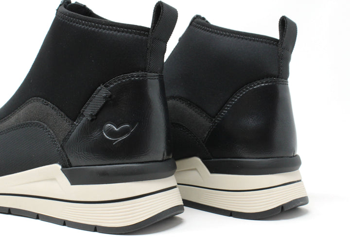 Front Zip Trainer