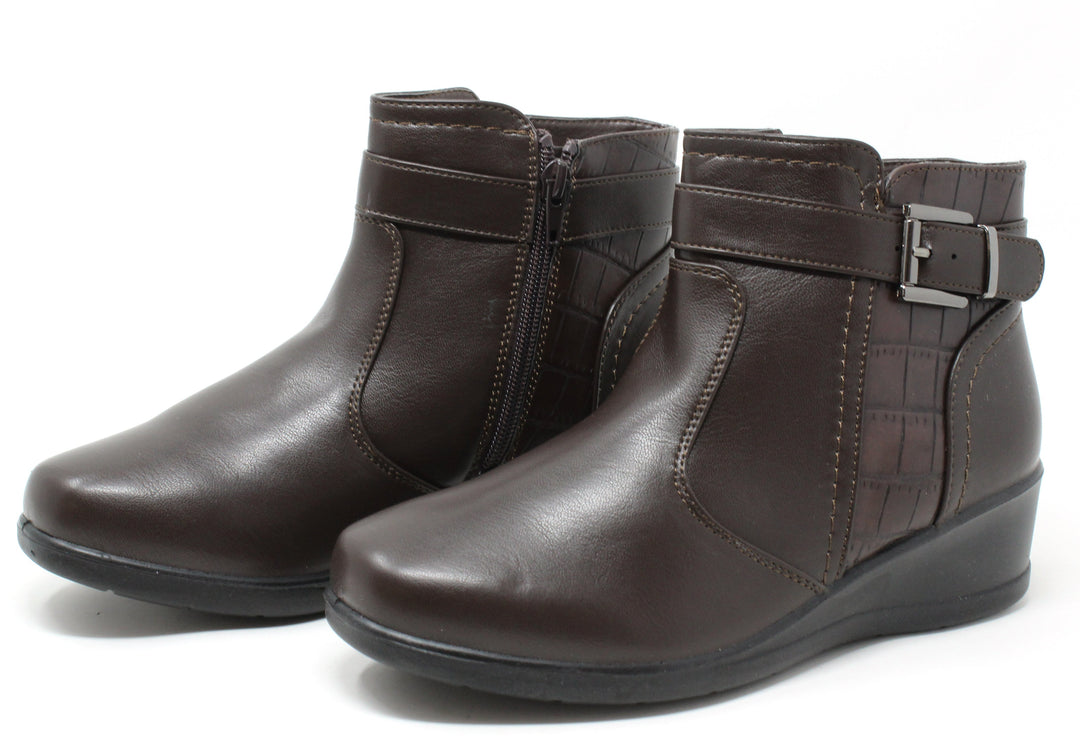 Croc Design Wedge Boot